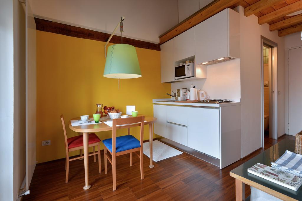 Heart Milan Apartments Navigli Szoba fotó