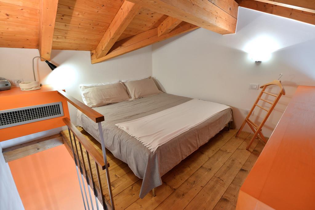 Heart Milan Apartments Navigli Szoba fotó